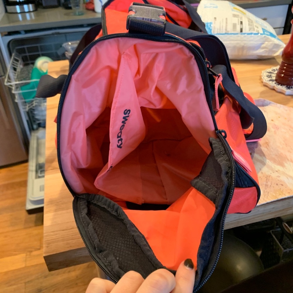 Adidas Defender Medium Duffle Bag - Picture 3 of 5